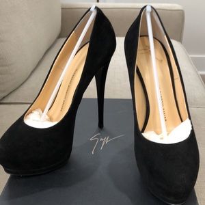 Giuseppe Zanotti black suede platform heal. Size 40. Immaculate condition!!